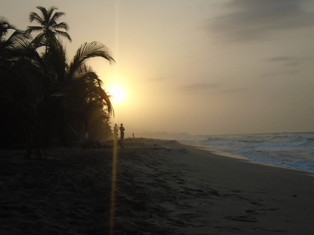 playa costeno colombia