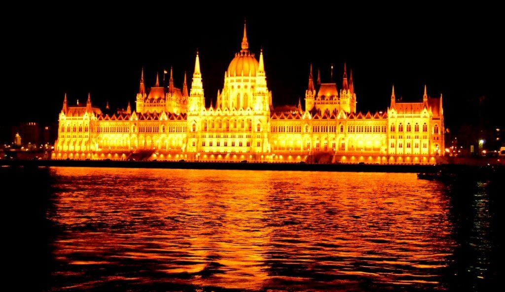 Parliament, Budapest - photo made by MiliMundo